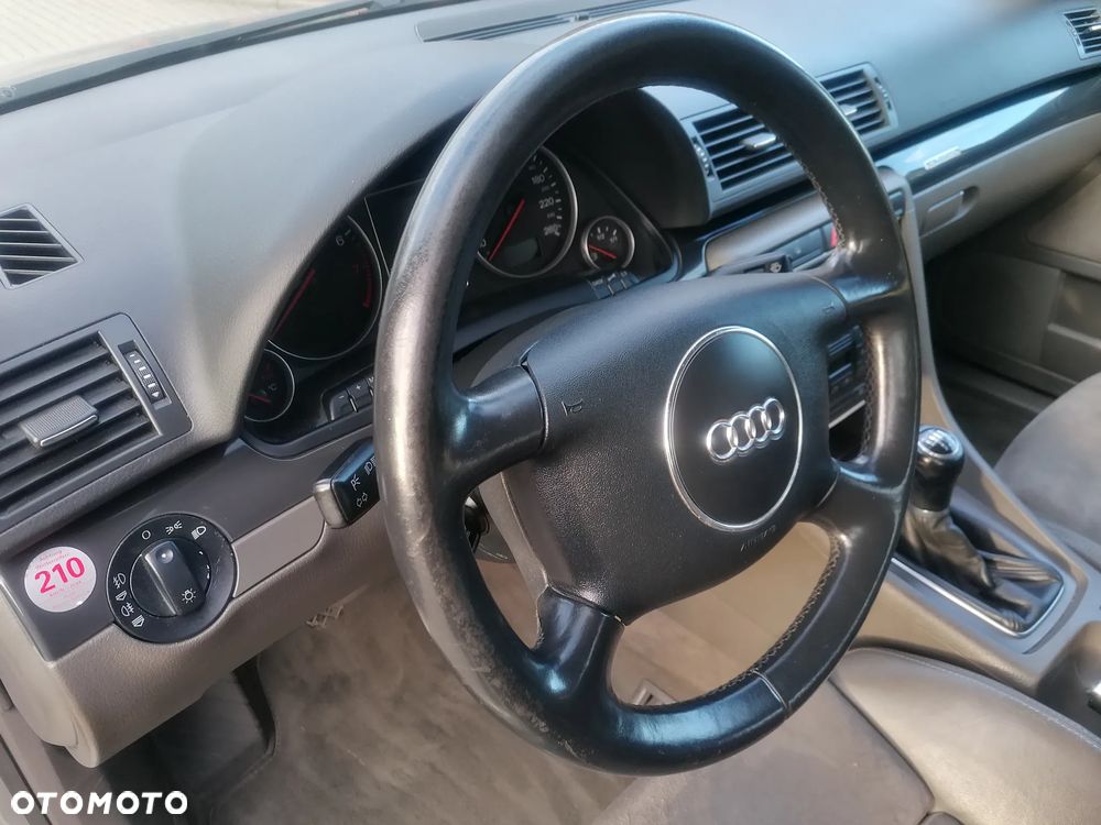 Audi A4 Avant - 28