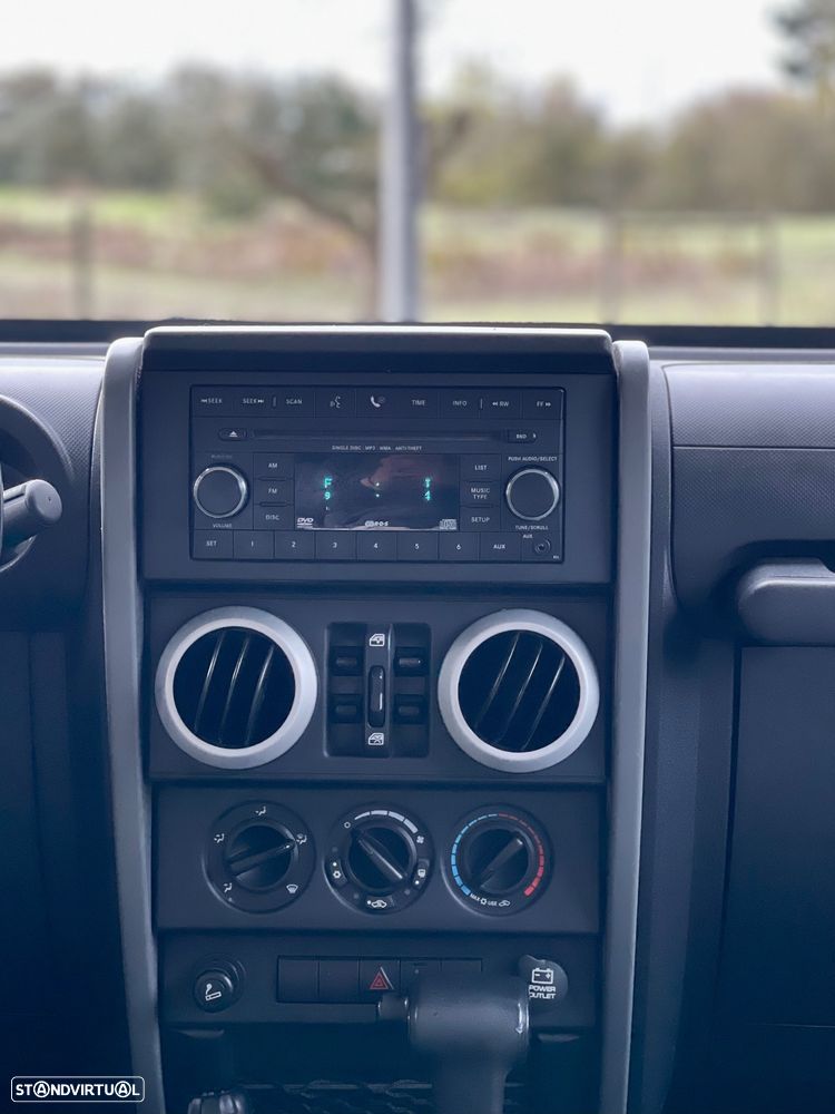 Jeep Wrangler Unlimited 2.8 CRD ATX Sahara Limited - 19