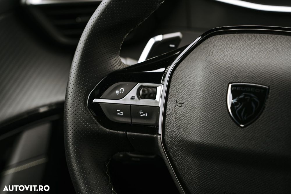 Peugeot 208 - 23
