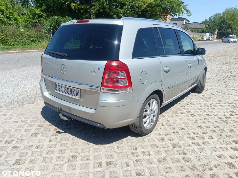 Opel Zafira 1.8 Innovation 110 Jahre - 10