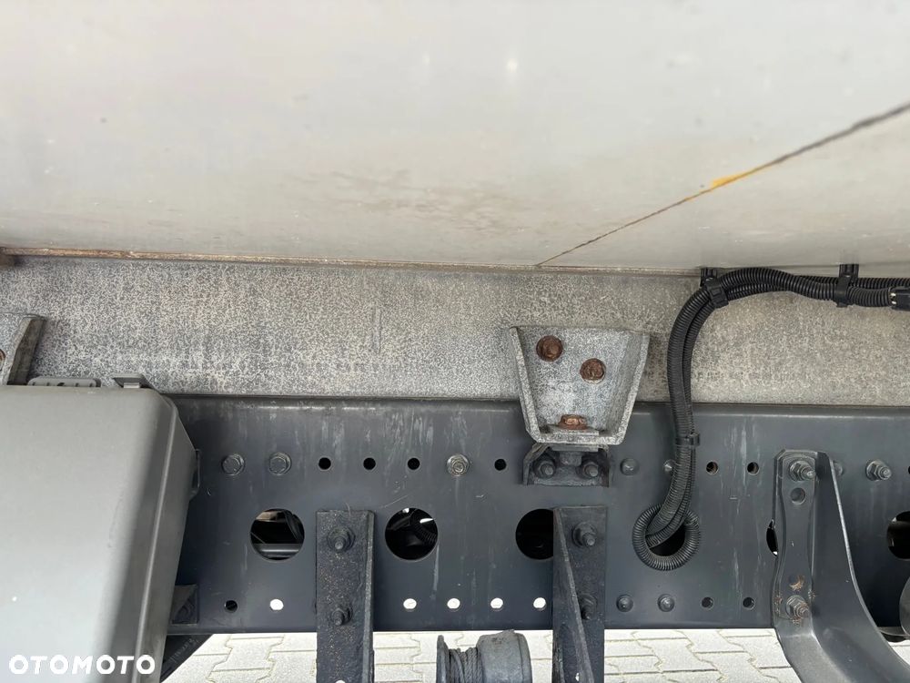 Mercedes-Benz ATEGO 1221,1523,1518,,1218,,1223 CHLODNIA - 10