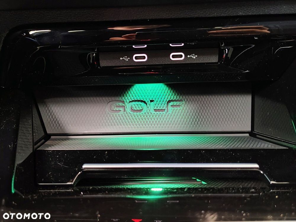 Volkswagen Golf - 23