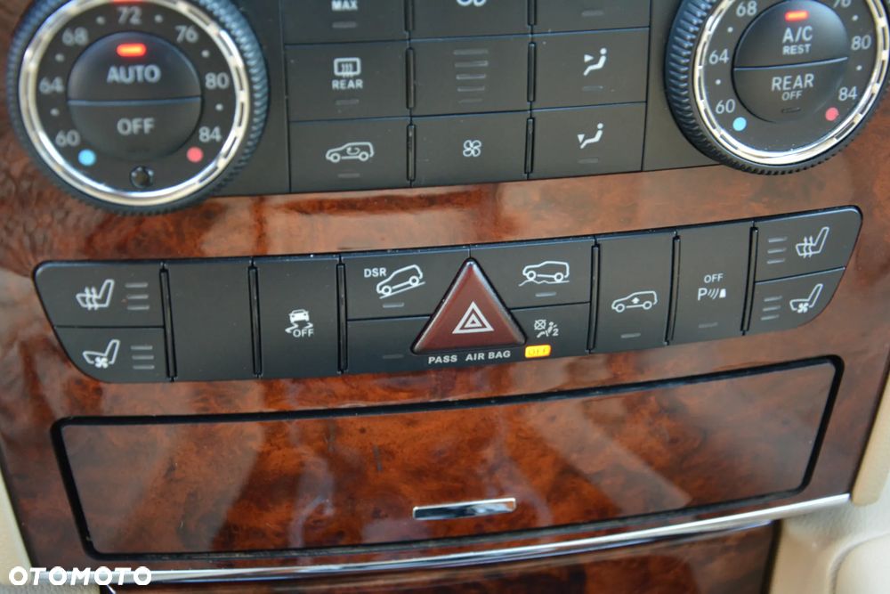 Mercedes-Benz GL 350 BlueTEC 4Matic 7G-TRONIC - 31
