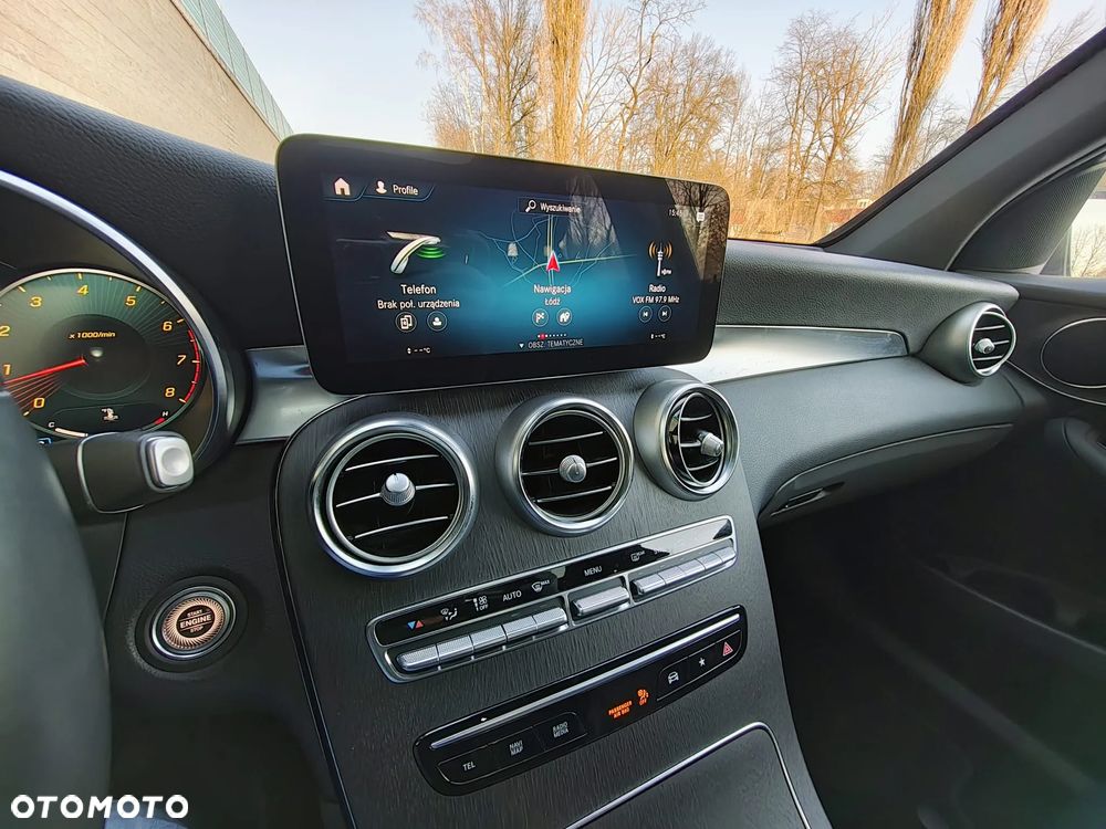 Mercedes-Benz GLC - 30