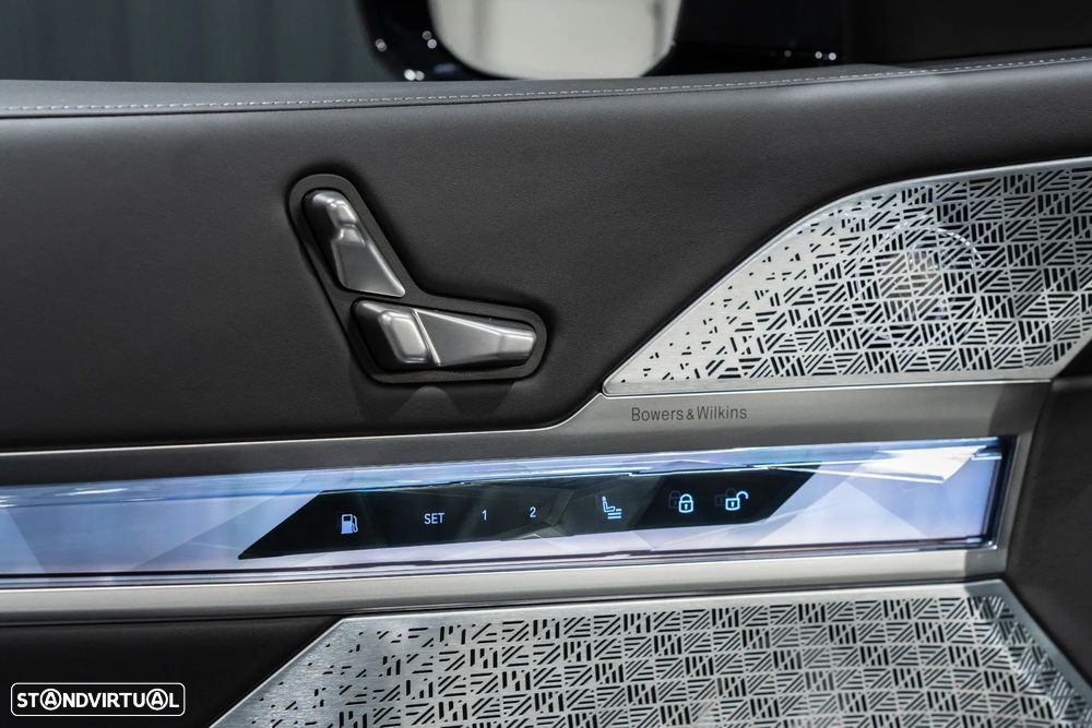 BMW 750 750e xDrive Pack Desportivo M - 19