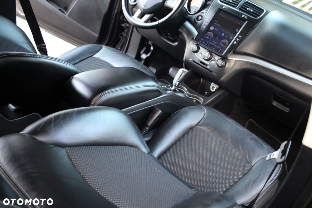 Dodge Journey - 32