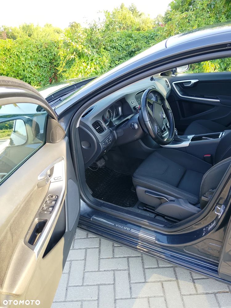 Volvo V60 D3 Geartronic - 12