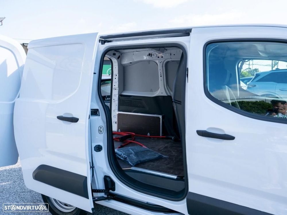 Opel Combo 54kWh Tam M 136cv - 14