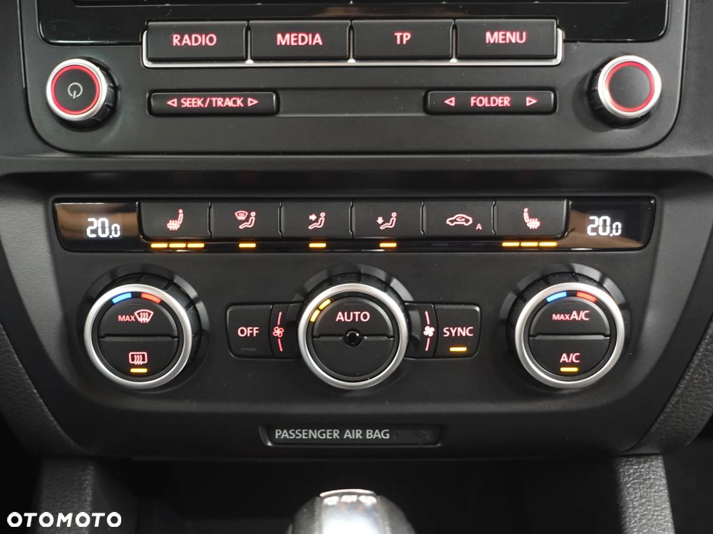 Volkswagen Jetta 1.4 TSI DSG Match - 33
