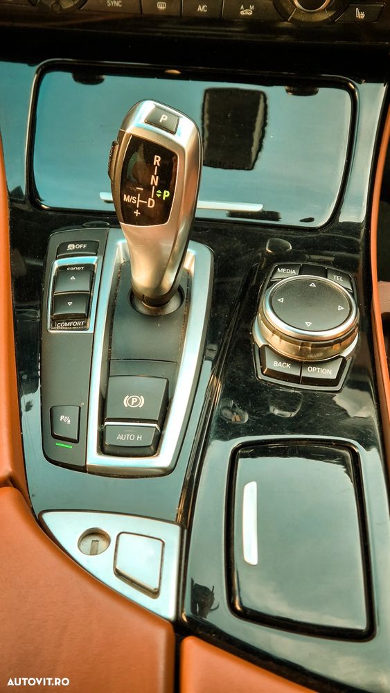 BMW Seria 5 520d Aut. Luxury Line - 8