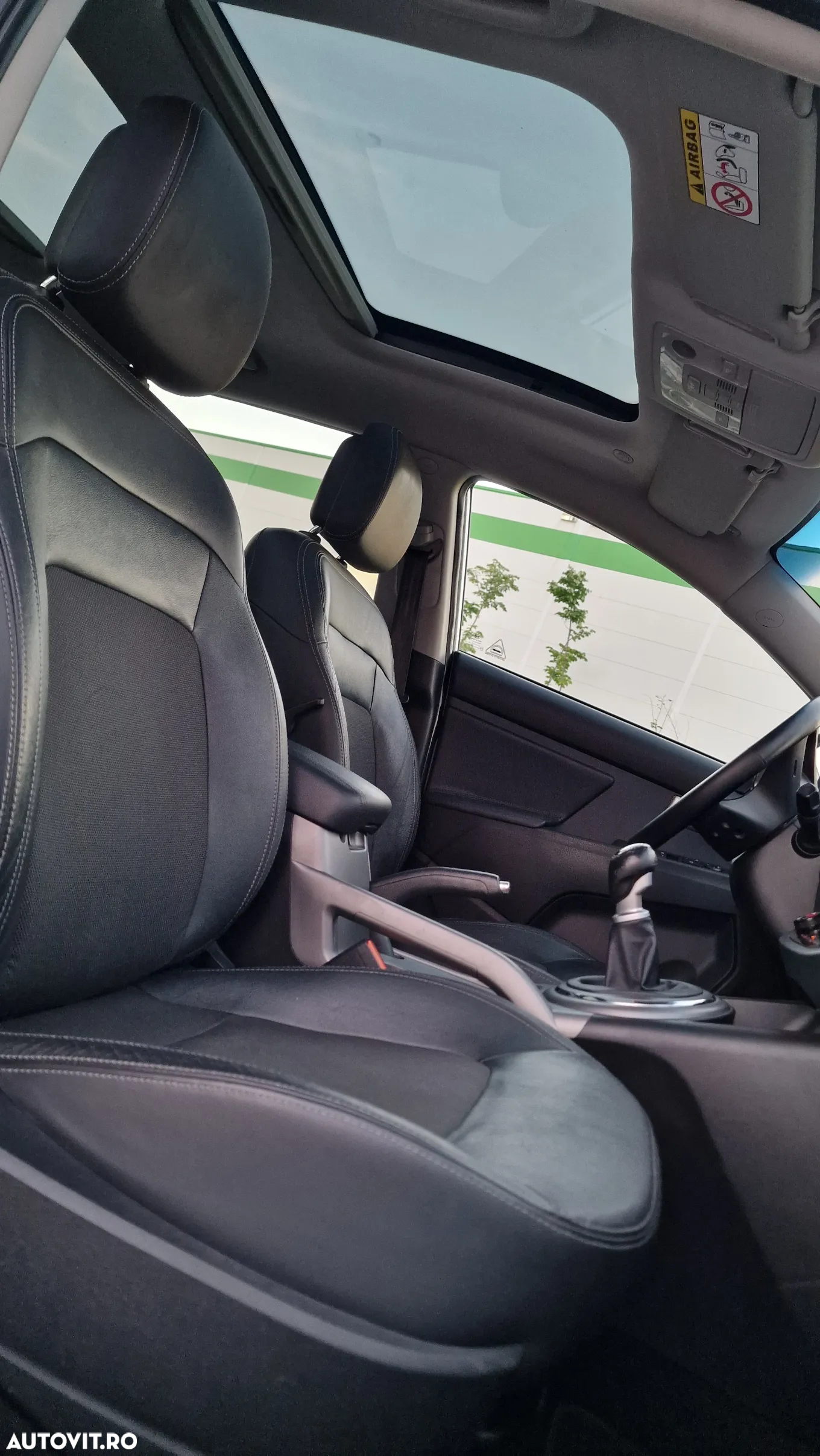 Kia Sportage 1.7 CRDI 2WD Dream-Team Edition - 4