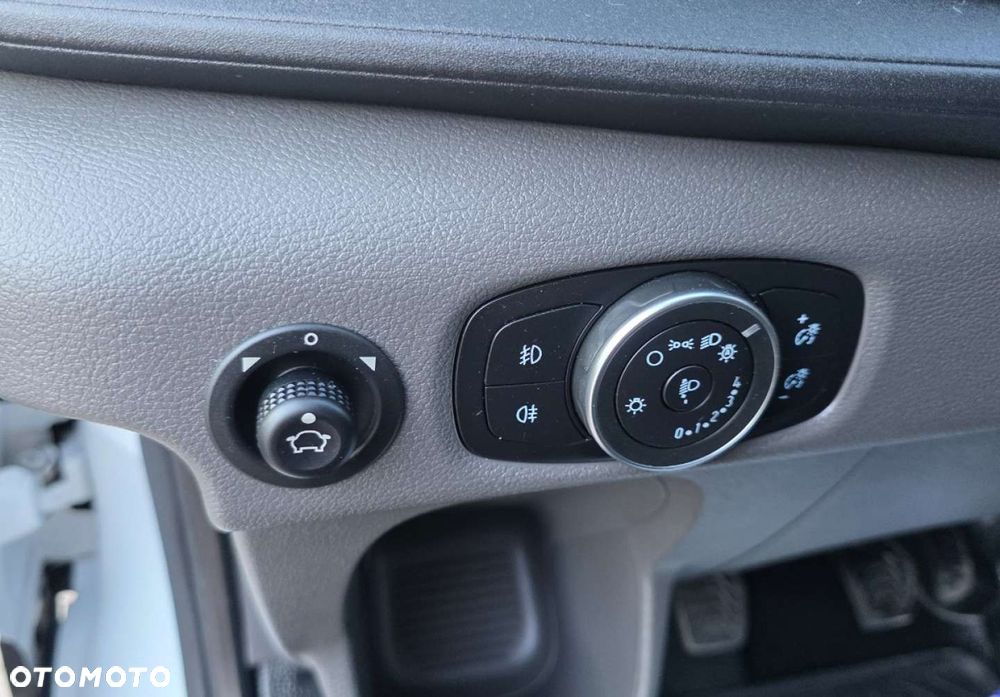 Ford Transit - 15