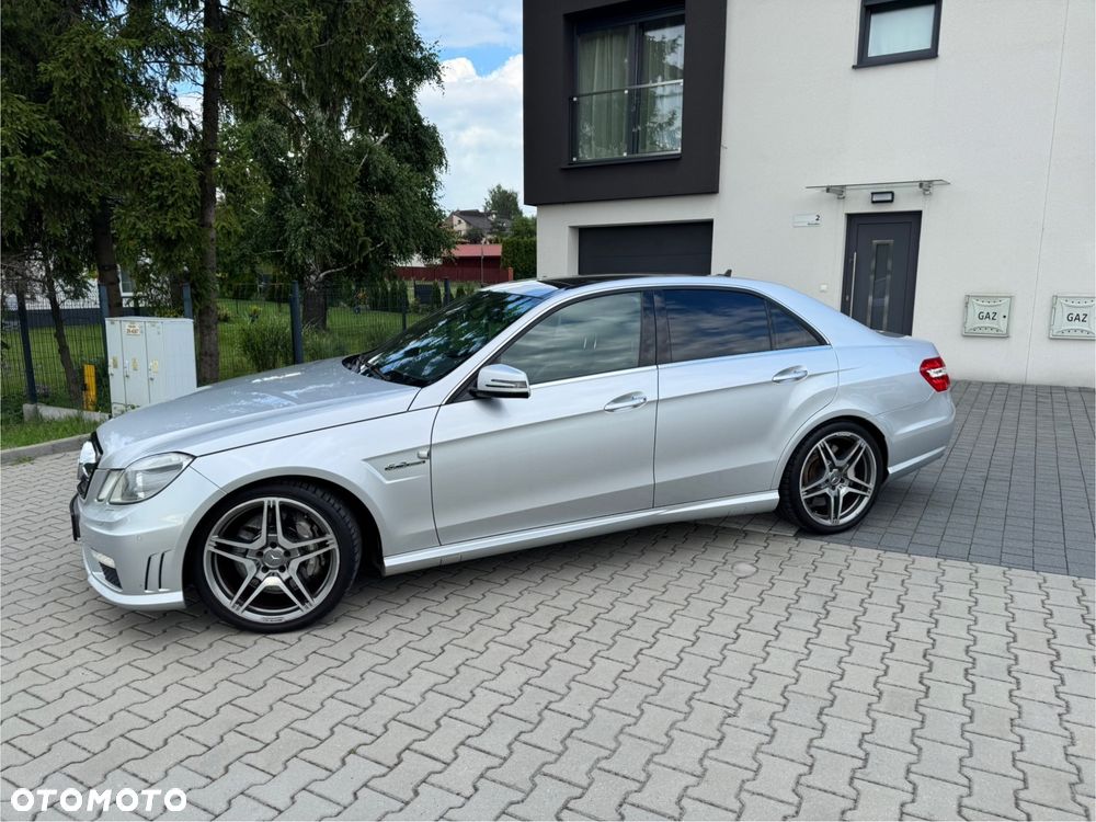 Mercedes-Benz Klasa E 63 AMG AMG Speedshift 7G-MCT - 16