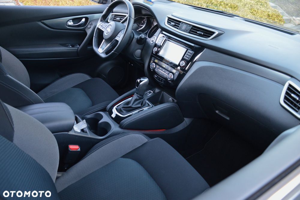 Nissan Qashqai 1.3 DIG-T DCT TEKNA - 22