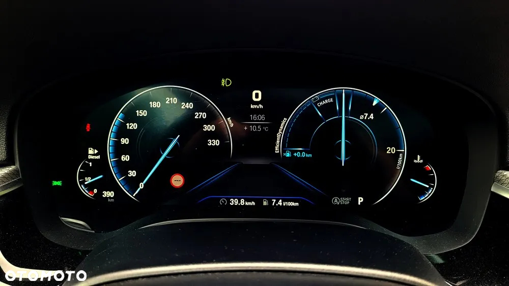 BMW Seria 5 520d M Sport - 29