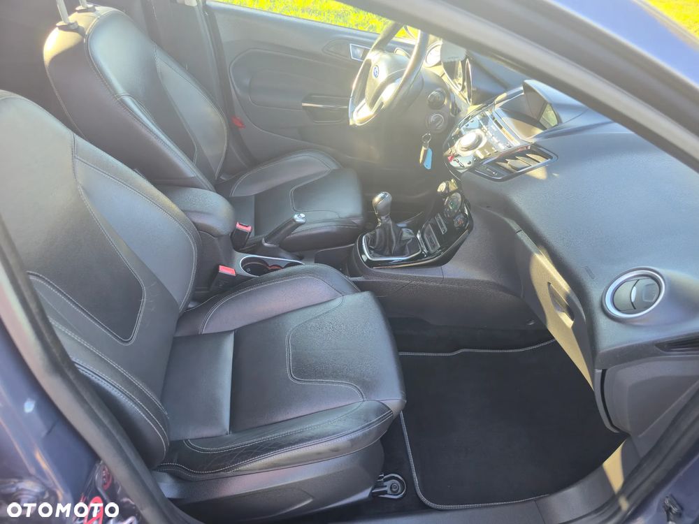 Ford Fiesta 1.6 TDCi Titanium X - 18