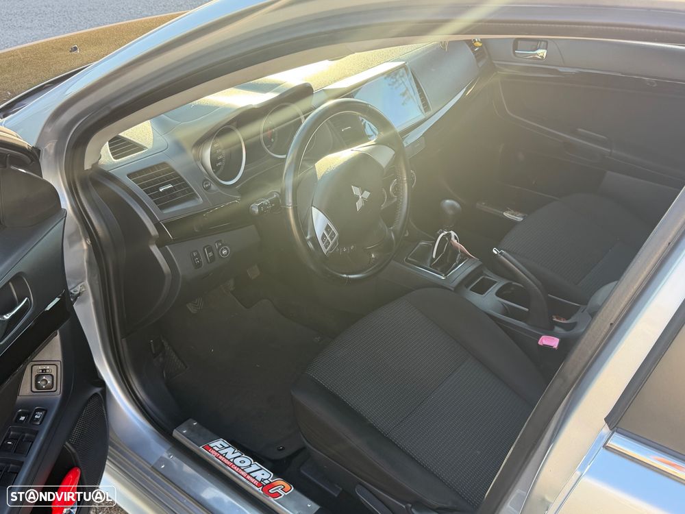 Mitsubishi Lancer - 7