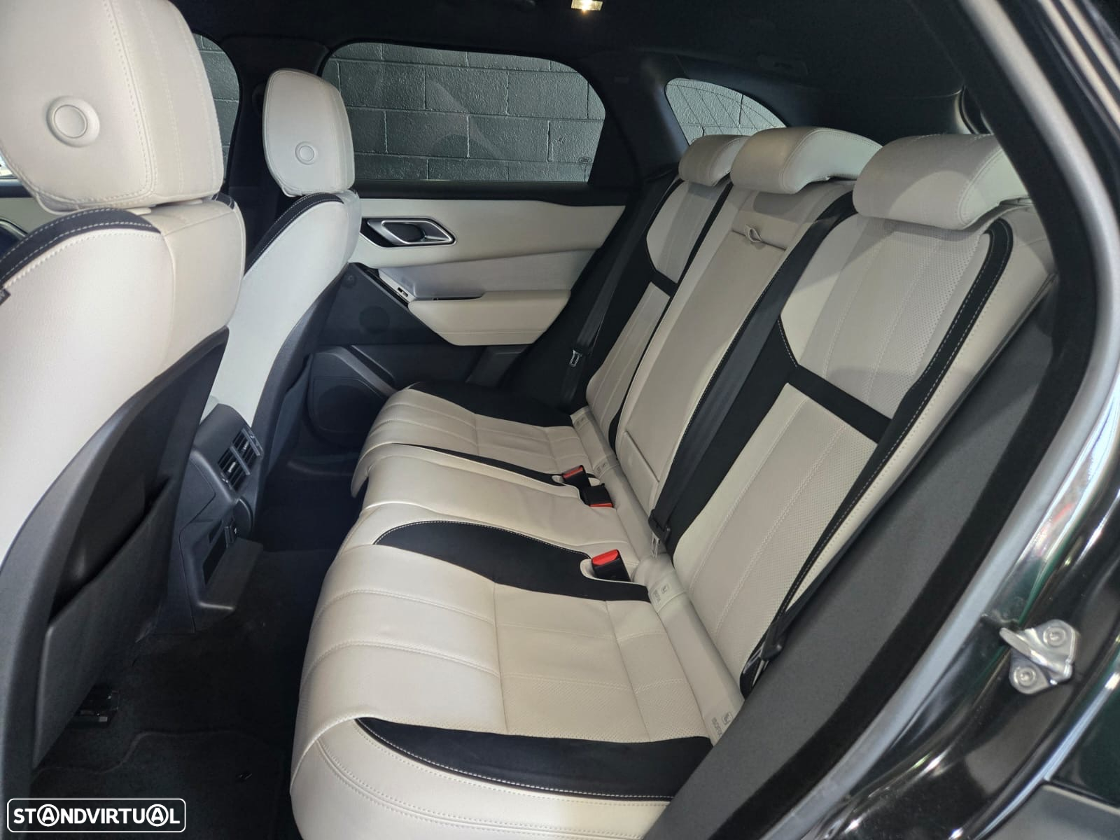 Land Rover Range Rover Velar 2.0 P400e AWD R-Dynamic S - 13