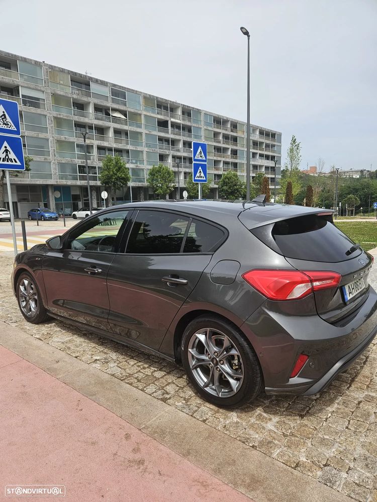 Ford Focus 1.0 EcoBoost MHEV ST-Line - 2