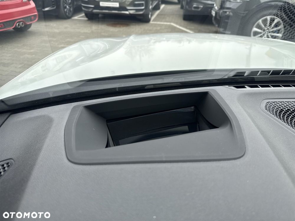 BMW Seria 3 320d xDrive - 17