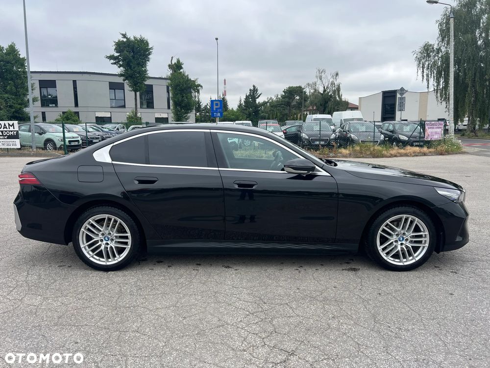 BMW Seria 5 530e PHEV - 8