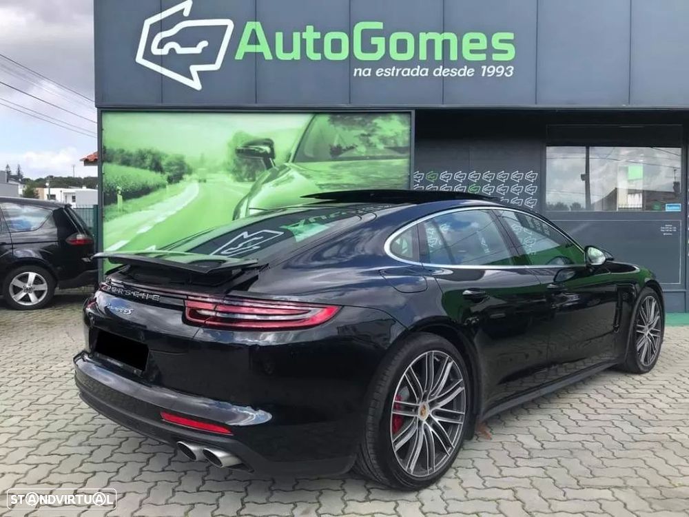 Porsche Panamera 4 S - 16