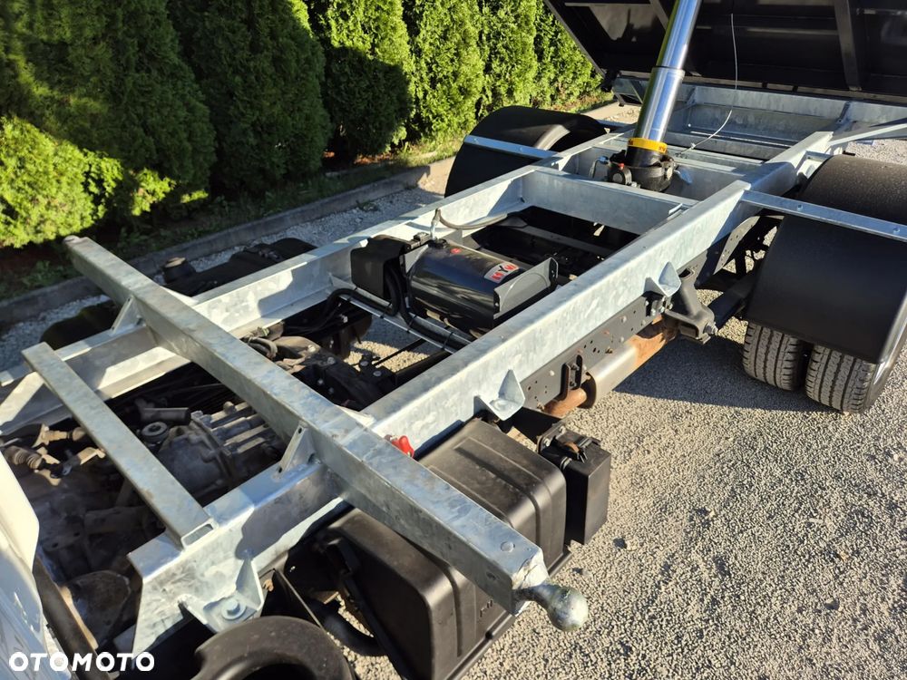 Nissan Cabstar 35.14/ NT400/ 2.5 140KM/ Wywrotka 3-stronna/ - 11