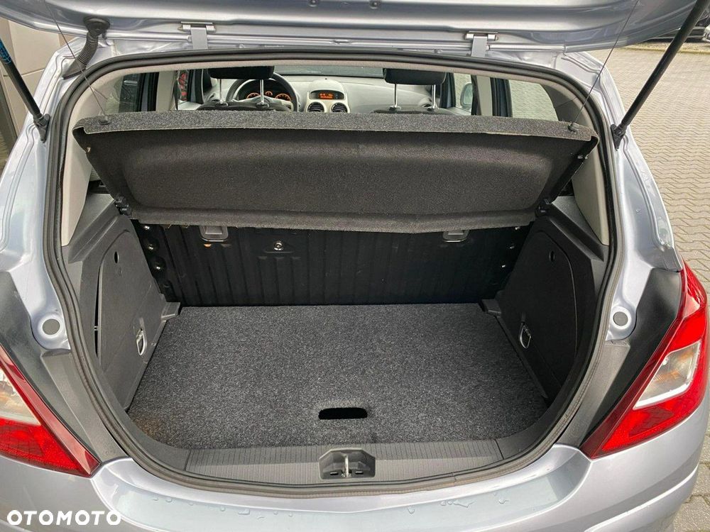 Opel Corsa 1.2 16V Essentia - 6