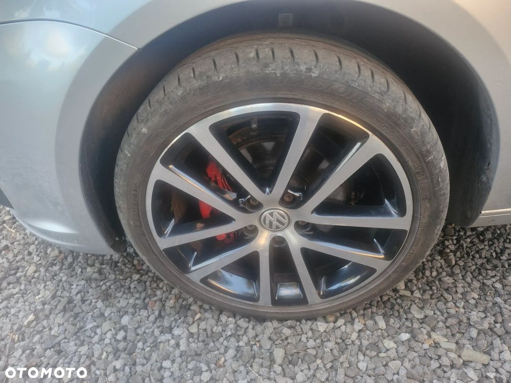 Volkswagen Touran 1.6 TDI DPF BlueMotion Technology Trendline - 3