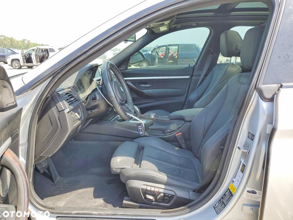 BMW Seria 3 335i Sport-Aut - 8