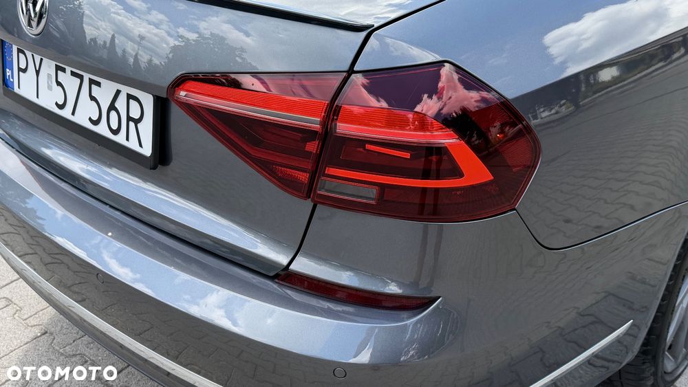 Volkswagen Passat - 15