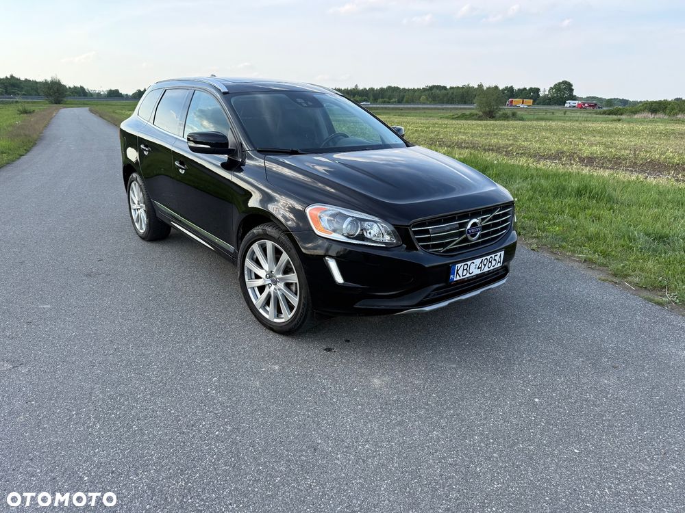 Volvo XC 60 T5 AWD Drive-E Momentum - 1