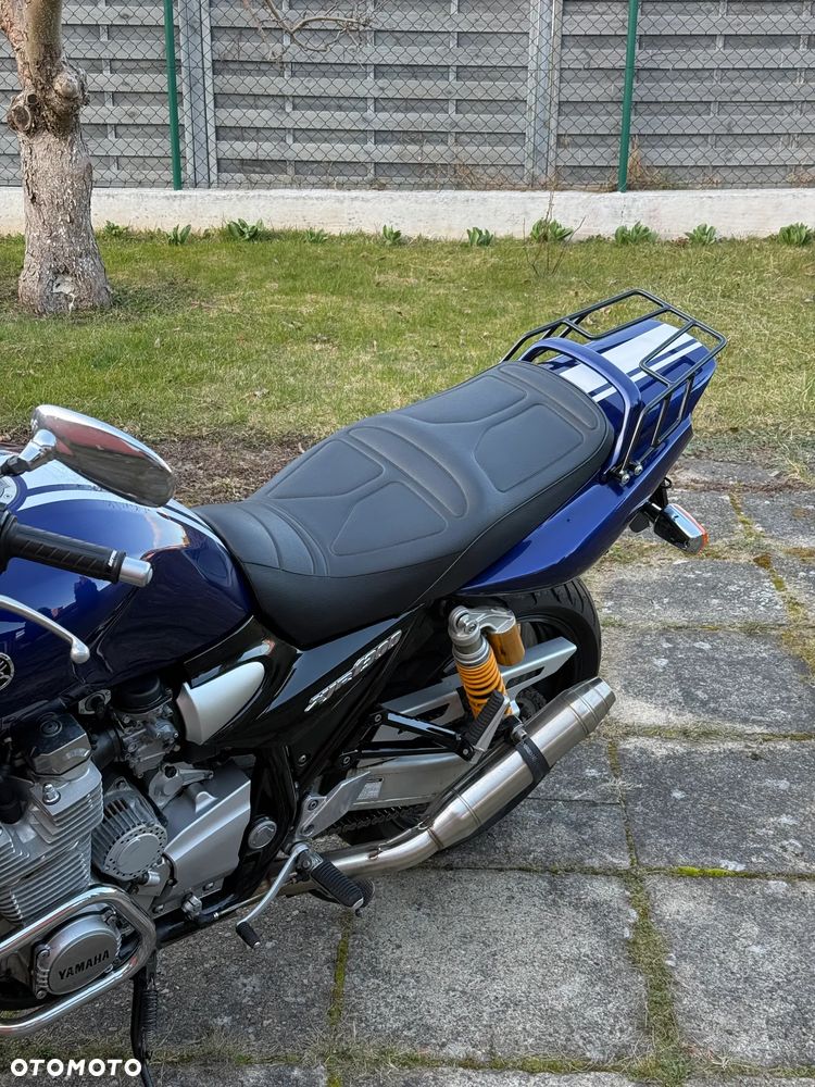 Yamaha XJR - 5