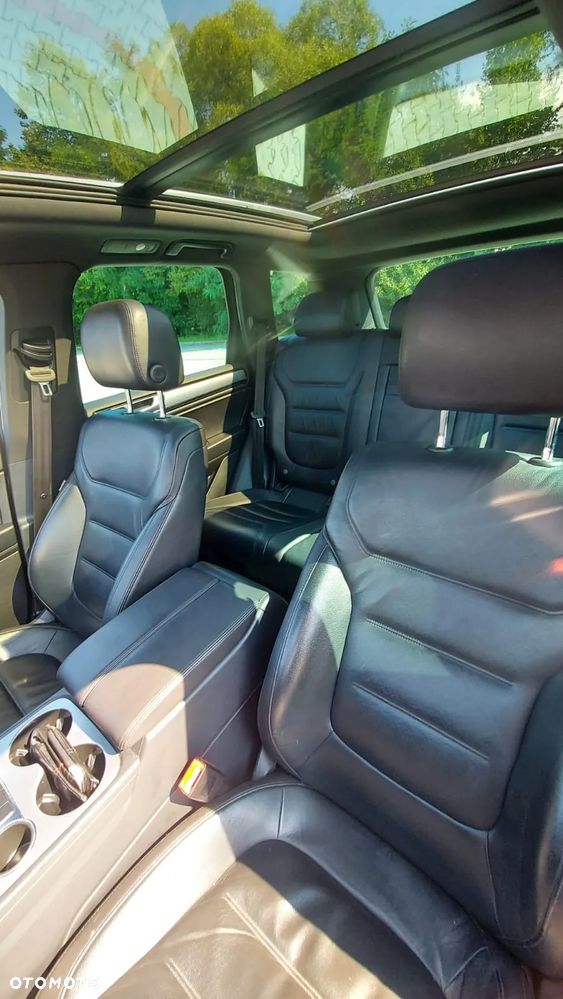 Volkswagen Touareg 3.0 V6 TDI BMT Perfectline R-Style - 12