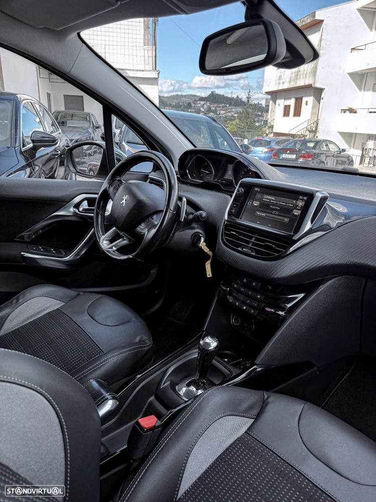 Peugeot 2008 1.6 e-HDi Allure 2-Tronic - 11