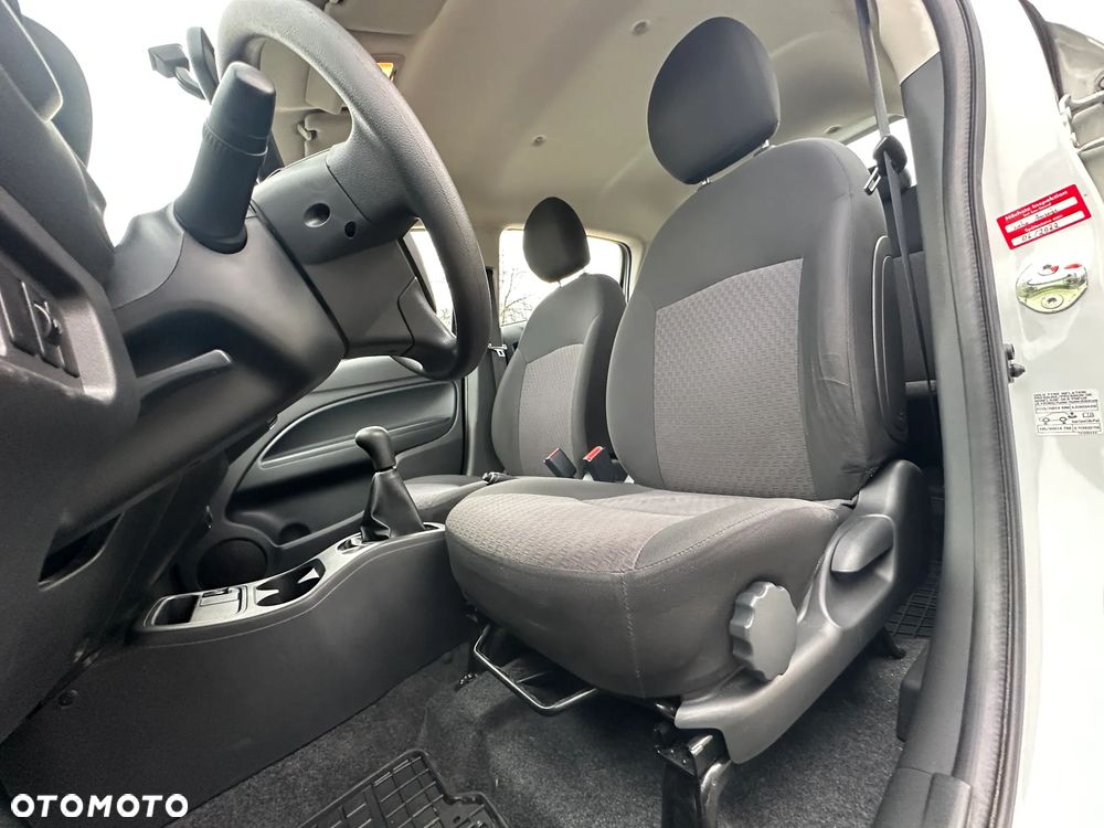 Mitsubishi Space Star - 18