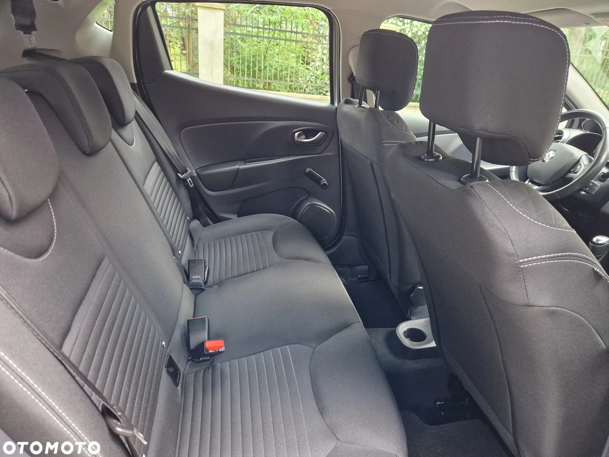 Renault Clio 1.2 16V Limited EU6 - 37