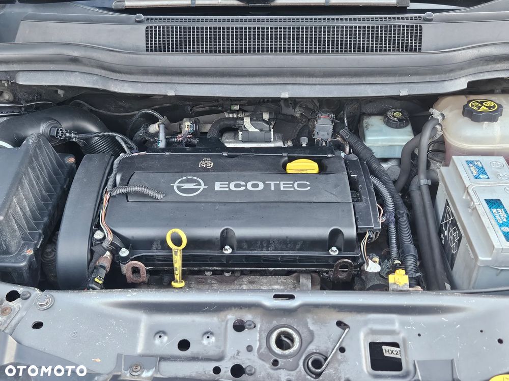 Opel Zafira - 38