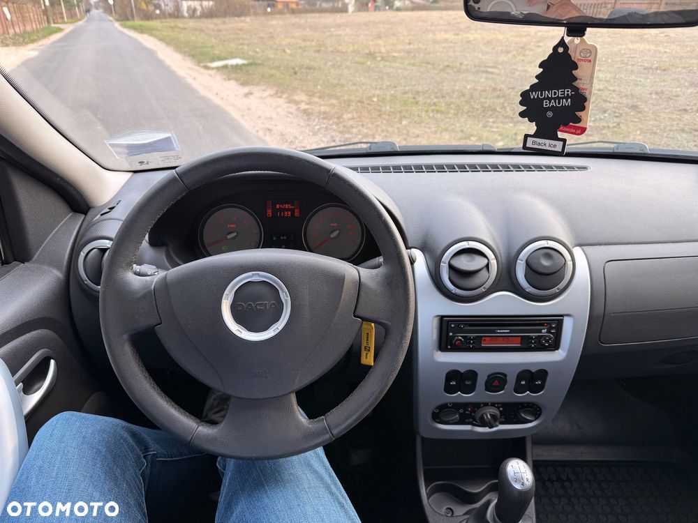 Dacia Logan 1.6 Laureate - 15