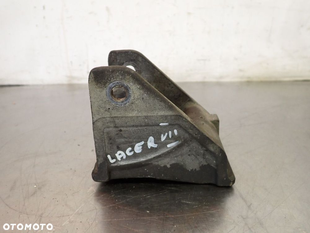 ŁAPA SILNIKA MITSUBISHI LANCER VII - 3