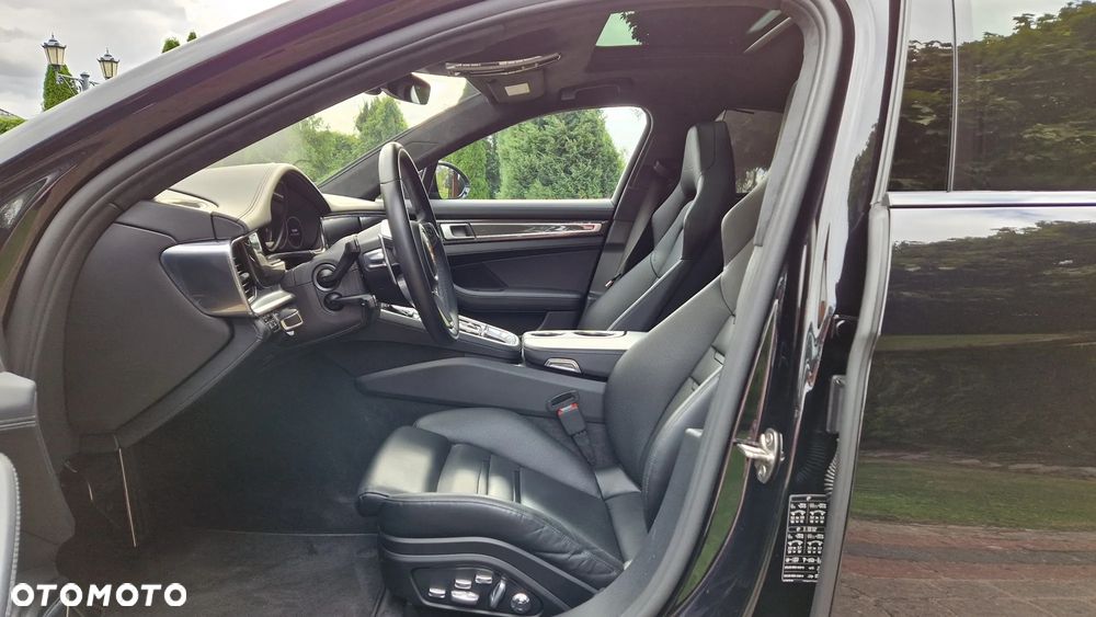 Porsche Panamera Turbo - 8