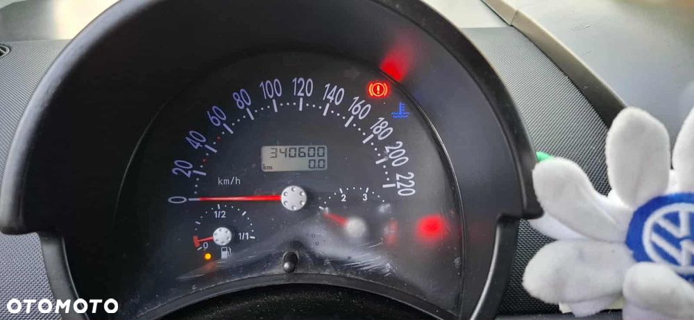 Volkswagen New Beetle - 9