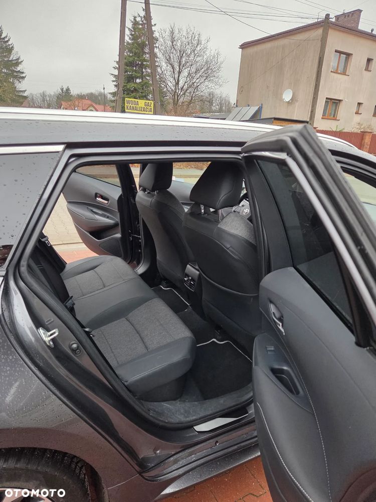 Toyota Corolla 2.0 Hybrid Style - 14