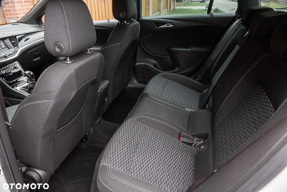 Opel Astra 1.4 Turbo Sports Tourer Innovation - 25