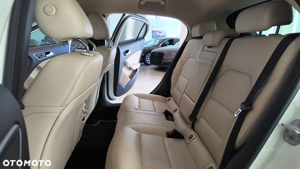 Mercedes-Benz GLA 250 4-Matic - 29