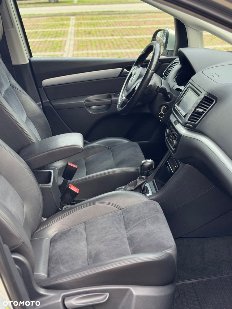 Volkswagen Sharan 2.0 TDI Highline DSG - 24