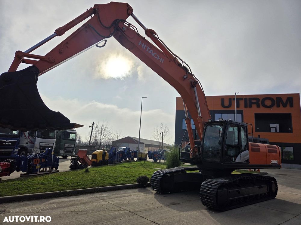 Hitachi ZX350-6, 2019, 12.535h, cupa NOUA 2,2mc, Masa operationala 36,3t, 3 pompe hidr HITACHI, ad sapare 8m, inst picon, lant 90% ok doar 293h mars, camera spate si laterale, AC, ridica 22 tone, posibilitate leasing 4 ani-STARE BUNA-PROMOTIE 83.900 EUR+Tva - 17