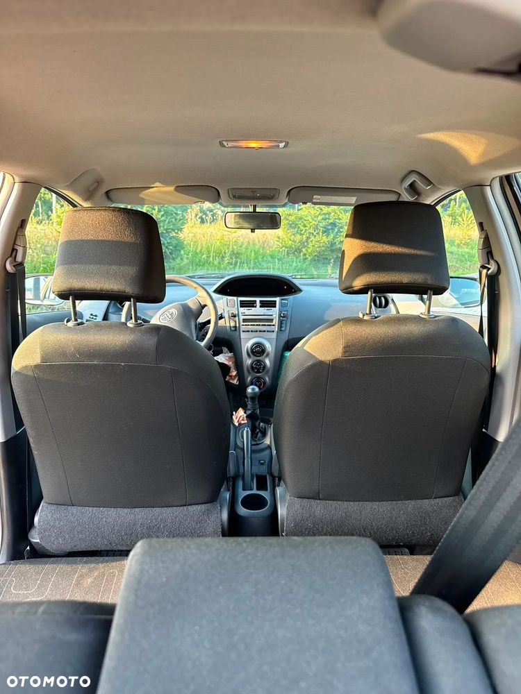 Toyota Yaris 1.0 Luna A/C - 14