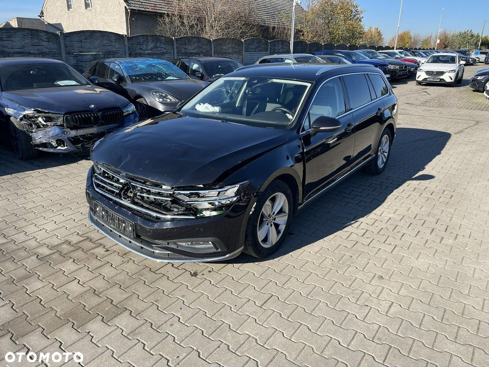 Volkswagen Passat - 4