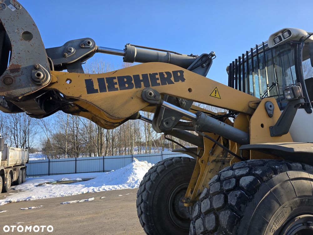 Liebherr L566 - 6